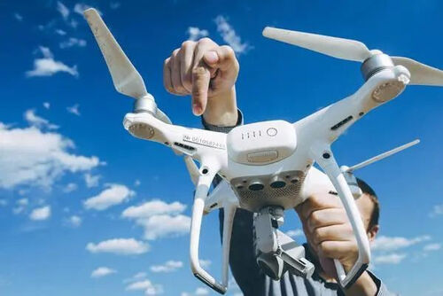 ～に関する最新の会社ニュース ドローンの"賢い"デザインは テクノロジーの翼の 驚くべき性質を明らかにします
