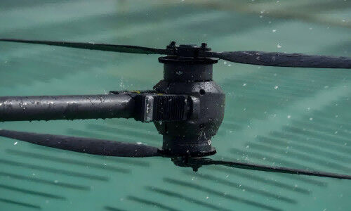 ～に関する最新の会社ニュース DJIFC30のドローンは雨に耐えるべきですか?