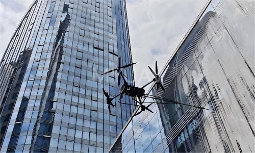 ～に関する最新の会社ニュース 老化するクモと闘う MYUAV FC 双連鎖高空掃除ドローンが労働力不足を埋め