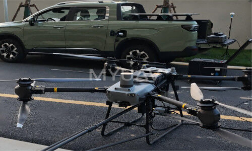 ～に関する最新の会社ニュース MYUAV 双連結式掃除型UAVとレーダー純電気ピックアップ電車との相乗効果の応用