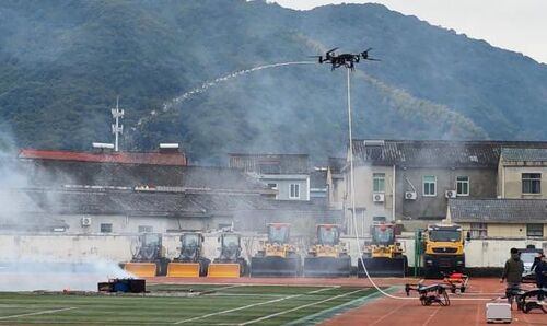 ～に関する最新の会社ニュース 1台の機械で多重用途で 火事現場での決定的な戦い!