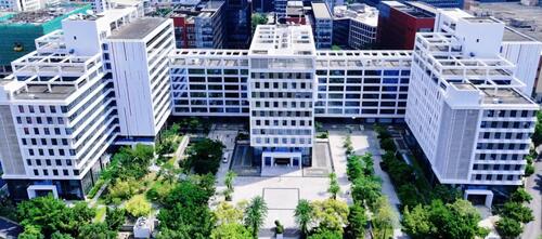 ～に関する最新の会社ニュース 清水 華麗 な 情報 港 の 玄関 清掃: 標準 的 な 高空 運用 に 向かっ て の 一歩