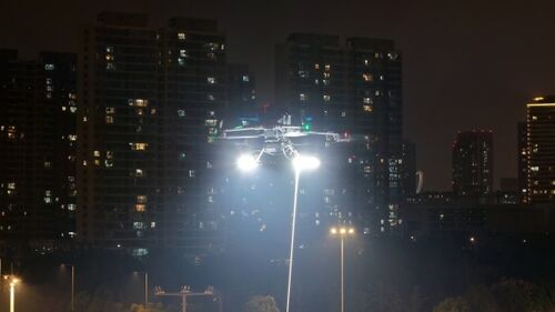 ～に関する最新の会社ニュース MYUAV M400S テザー照明ドローンが夜間撮影の新時代を切り開きます