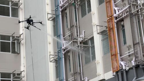 ～に関する最新の会社ニュース 高高度での冒険にさようなら！MYUAV M400Xデュアルテザー型ドローンは、外壁への散水試験をより安全かつ正確にします。