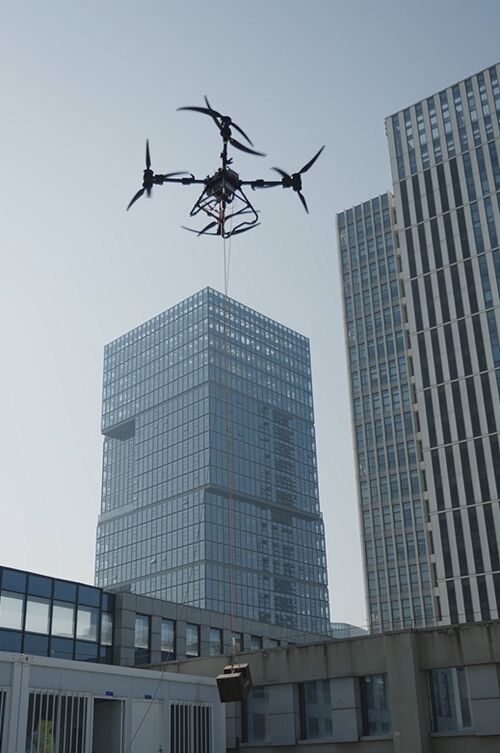 ～に関する最新の会社ニュース 100kgの重さを安定して持ち上げ! MYUAVとYifeiteは重用ドローンの主要テストを完了しました
